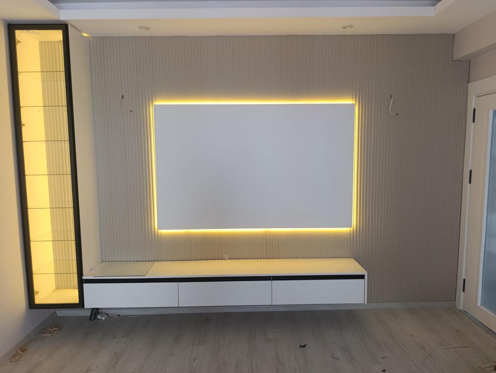 Tv Ünitesi