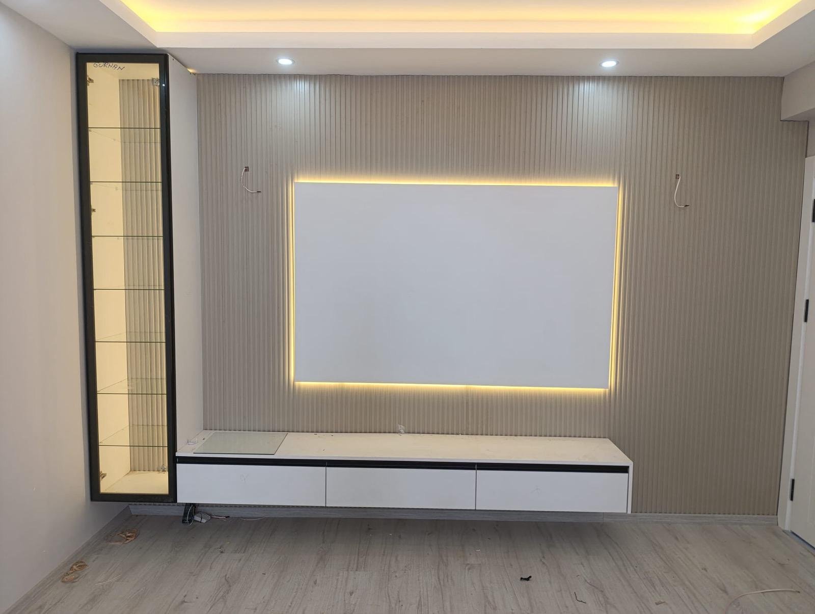 Tv Ünitesi